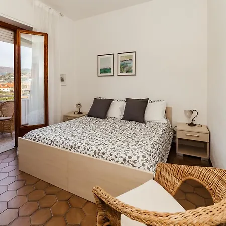 Apartment Emanuel Diano Marina