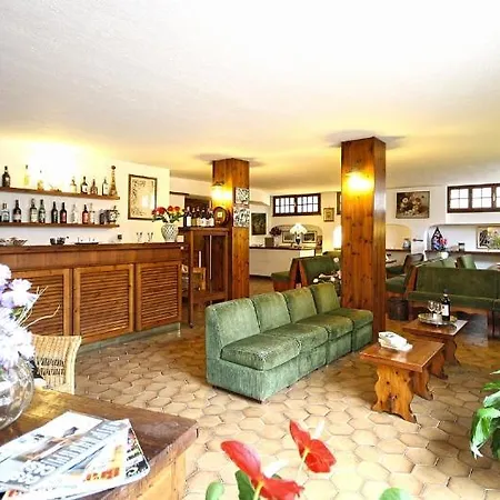 Emanuel * Ντιάνο Μαρίνα