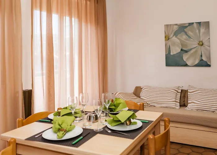 Emanuel 迪亚诺马里纳